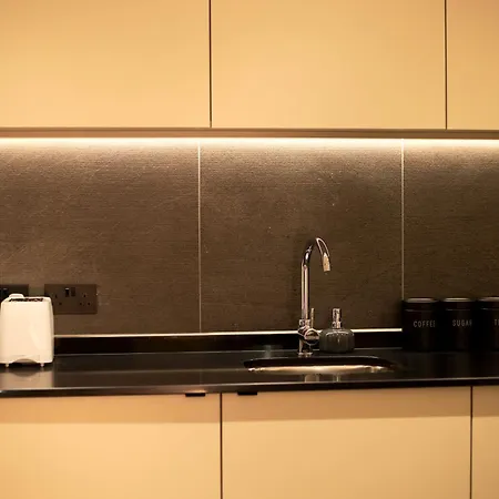 Sleek Haven Luxurious 2Bed Apartment In Manchester City Centre Exterior photo